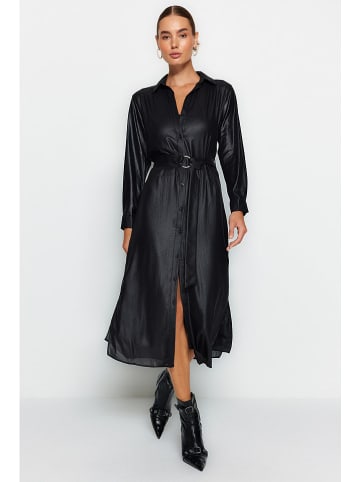 trendyol Kleid in Schwarz
