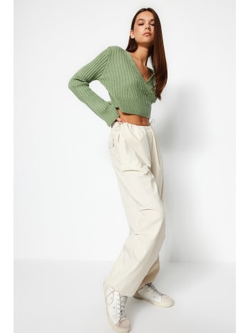 trendyol Sweter w kolorze zielonym