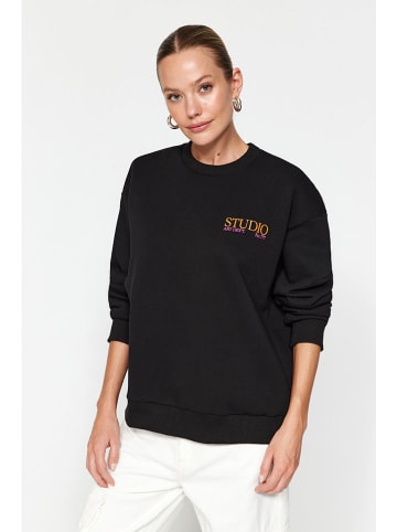 trendyol Sweatshirt in Schwarz