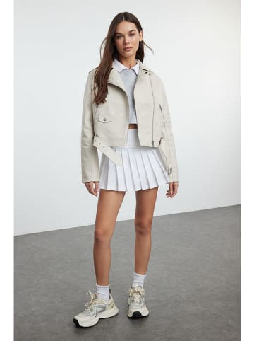 trendyol Jacke in Creme