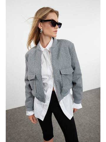 trendyol Kurtka w kolorze szarym