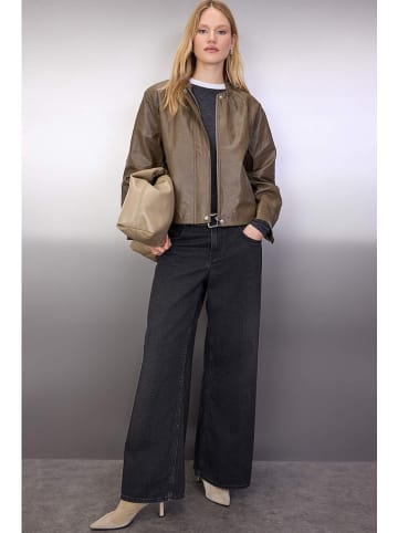 trendyol Übergangsjacke in Oliv