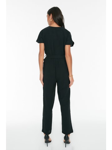 trendyol Jumpsuit in Schwarz