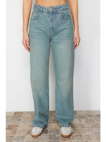trendyol Dżinsy - Mom fit - w kolorze błękitnym