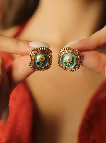 Pierres de Jade Vergold. Ohrstecker mit Perlen