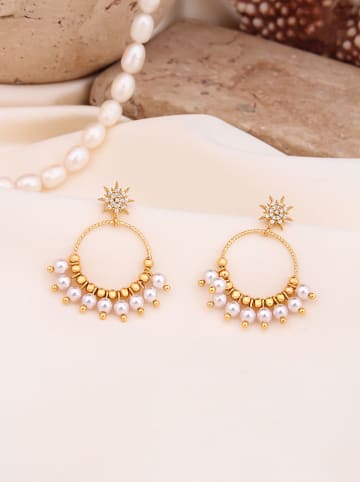 Pierres de Jade Vergold. Ohrstecker mit Perlen und Edelsteinen