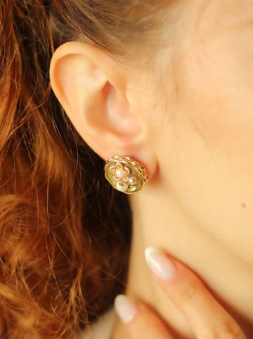 Pierres de Jade Vergold. Ohrstecker mit Perlen