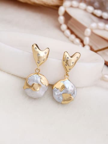 Pierres de Jade Vergold. Ohrstecker mit Perlen und Edelsteinen