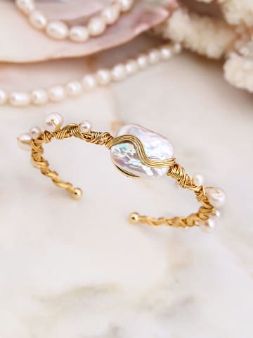 Pierres de Jade Vergold. Armspange mit Perlen