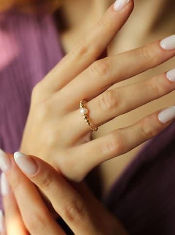 Pierres de Jade Vergold. Ring mit Perle