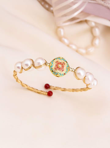 Pierres de Jade Vergold. Armspange mit Perlen und Edelsteinen