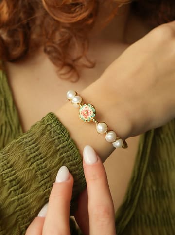Pierres de Jade Vergold. Armspange mit Perlen und Edelsteinen