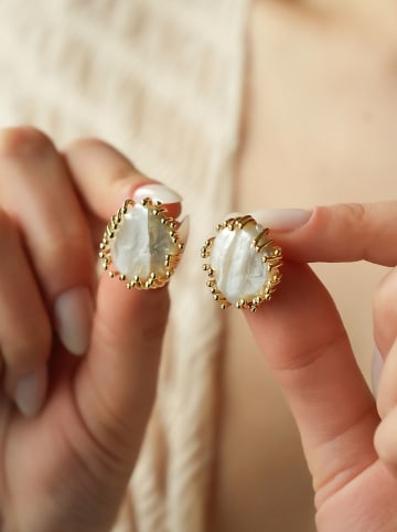 Pierres de Jade Vergulde oorstekers met parels