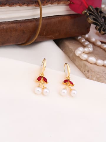 Pierres de Jade Vergold. Ohrringe mit Perlen und Edelsteinen