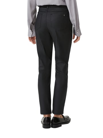 s.Oliver Jeans - Slim Fit - in Schwarz