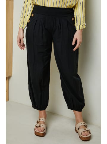 Curvy Lady Spodnie w kolorze czarnym