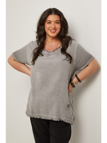 Curvy Lady Bluse in Grau