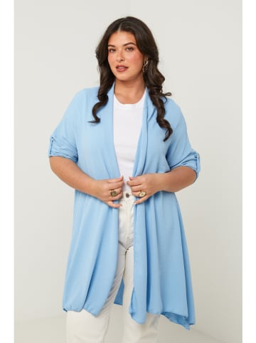 Curvy Lady Cardigan in Hellblau