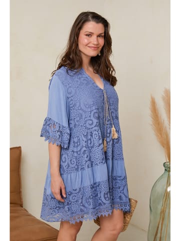 Curvy Lady Kleid in Hellblau