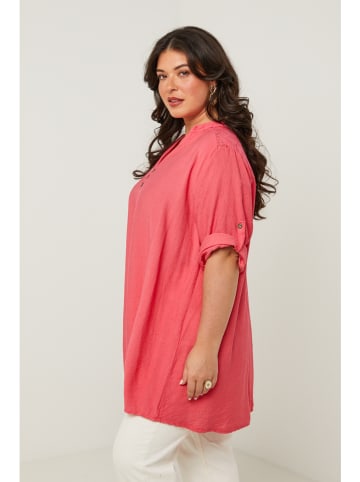 Curvy Lady Tunika w kolorze koralowym