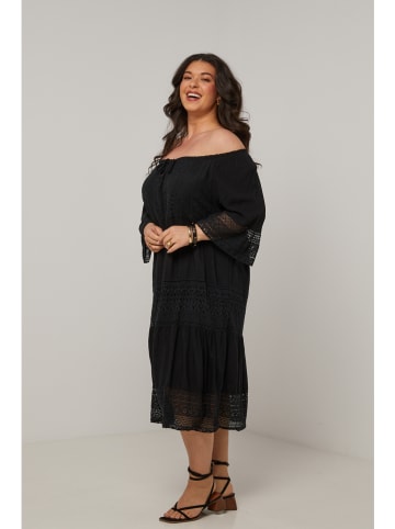 Curvy Lady Kleid in Schwarz