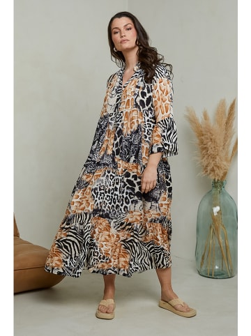 Curvy Lady Sukienka w kolorze czarnym