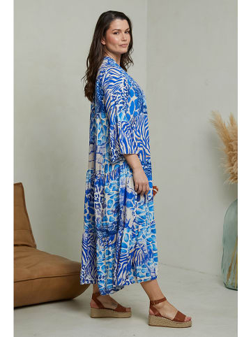 Curvy Lady Sukienka w kolorze niebieskim