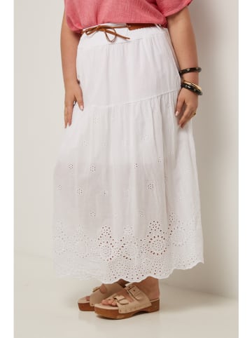 Curvy Lady Rock in Weiß