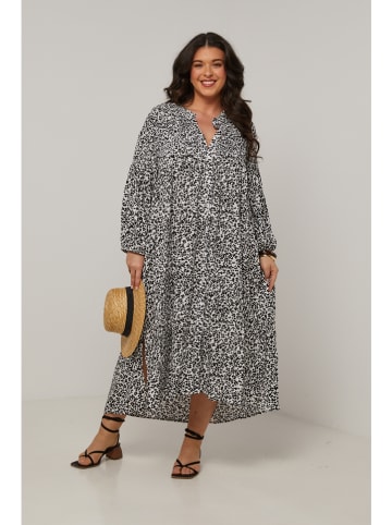 Curvy Lady Kleid in Schwarz