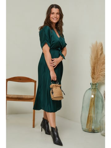 Curvy Lady Sukienka w kolorze ciemnozielonym