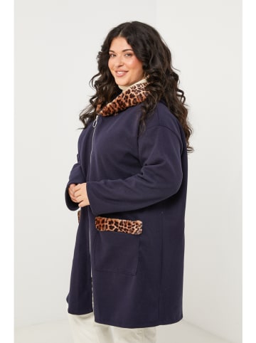 Curvy Lady Płaszcz przejściowy w kolorze granatowym