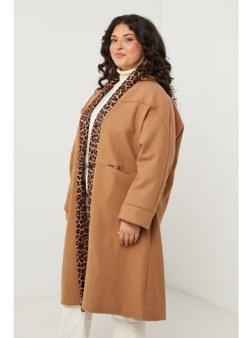 Curvy Lady Płaszcz przejściowy w kolorze jasnobrązowym