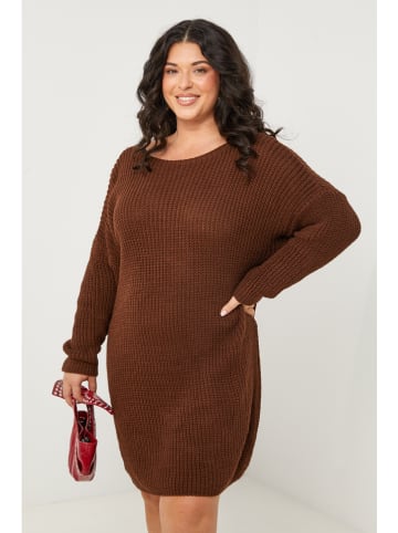 Curvy Lady Sukienka dzianinowa w kolorze brązowym