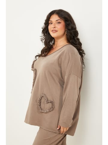 Curvy Lady Longsleeve in Beige