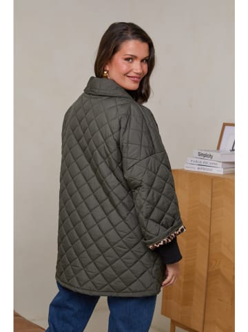 Curvy Lady Steppjacke in Khaki