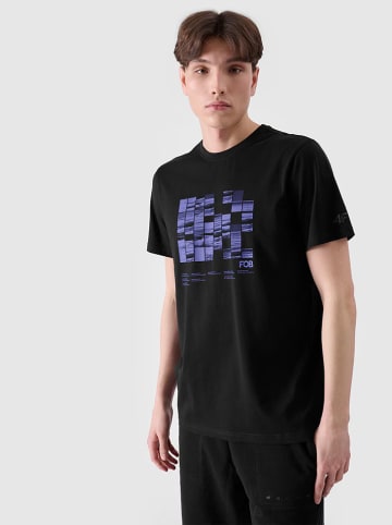 4F Shirt in Schwarz