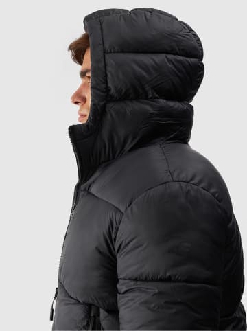 4F Kurtka pikowana w kolorze czarnym