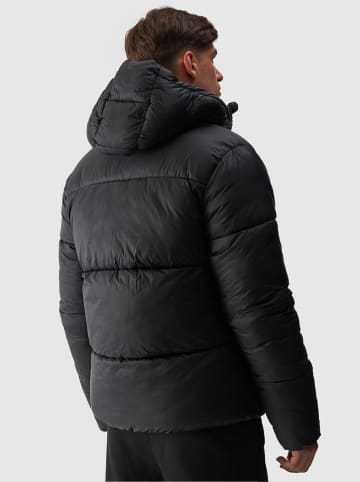 4F Steppjacke in Schwarz