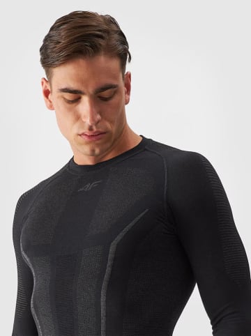 4F Thermounterhemd in Schwarz