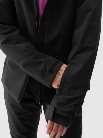 4F Ski-/ Snowboardjacke in Schwarz