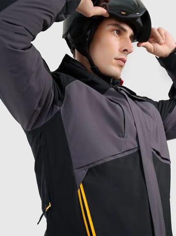 4F Ski-/ Snowboardjacke in Schwarz