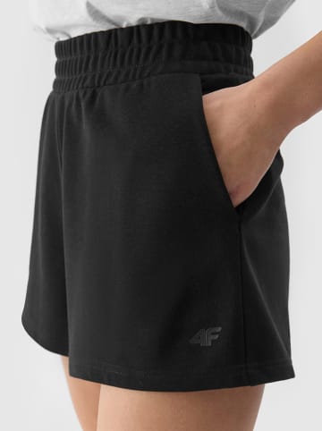 4F Sweatshorts in Schwarz