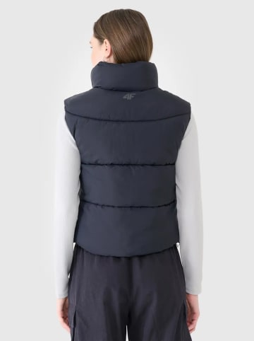 4F Daunenweste in Schwarz