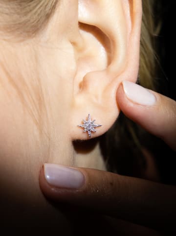 DIAMANTA Witgouden oorstekers "Star" met diamanten