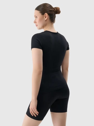 4F Trainingsshirt in Schwarz