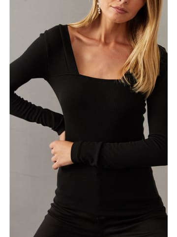 Milan Kiss Longsleeve zwart