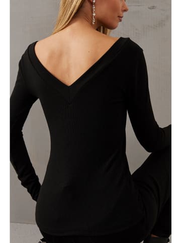 Milan Kiss Longsleeve zwart