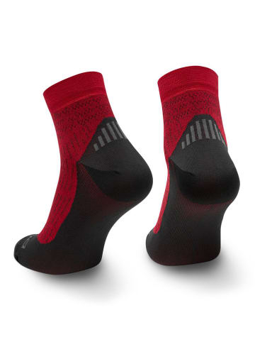 Spaio Skarpety trekkigowe "Confidence" w kolorze czerwonym