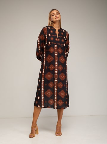 Tantra Sukienka w kolorze czarnym