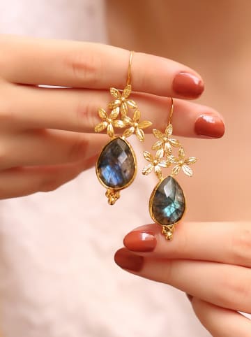 L'Atelier de Gaia Vergulde oorringen met edelstenen